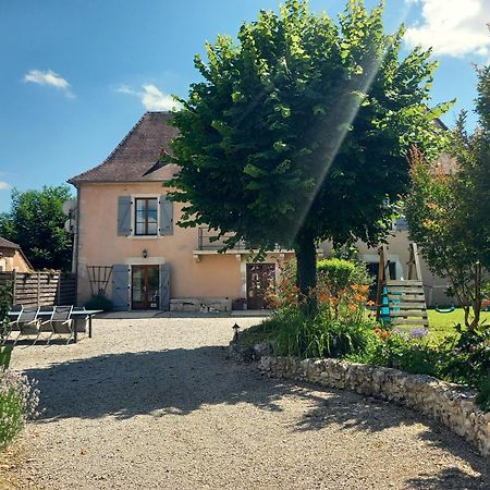 Fossemagne Au Pays De Jacquou : Chambre D'Hotes Et Table D'Hotes מראה חיצוני תמונה