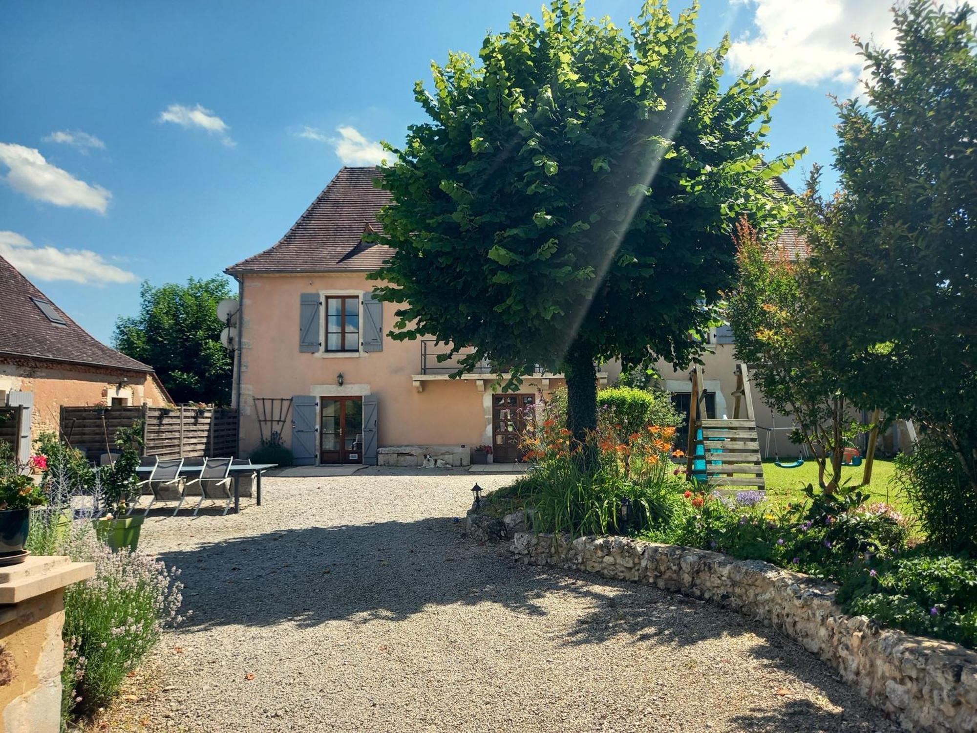 Fossemagne Au Pays De Jacquou : Chambre D'Hotes Et Table D'Hotes מראה חיצוני תמונה